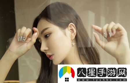 八重神子騎在旅行者身上:一場穿越時空的奇幻之旅