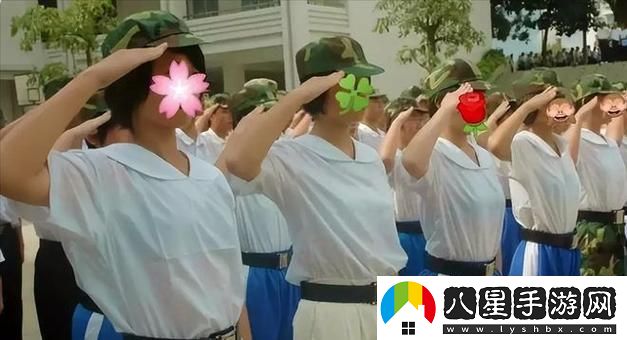 夏天校服太透了R頭凸出來了