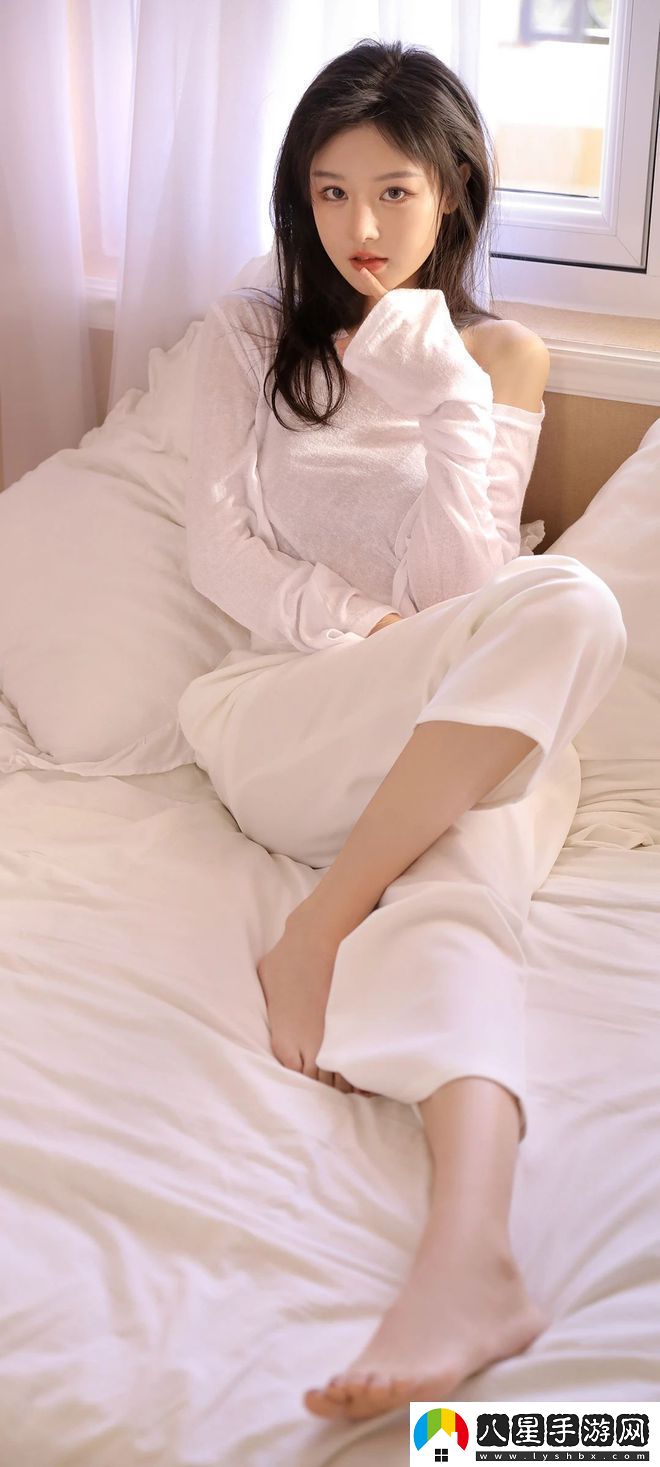 國產拗女V888的獨特風格引發(fā)熱議！友